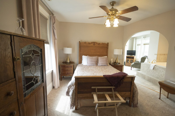 Burrell Suite in Canandaigua, NY | 1840 Inn on the Main